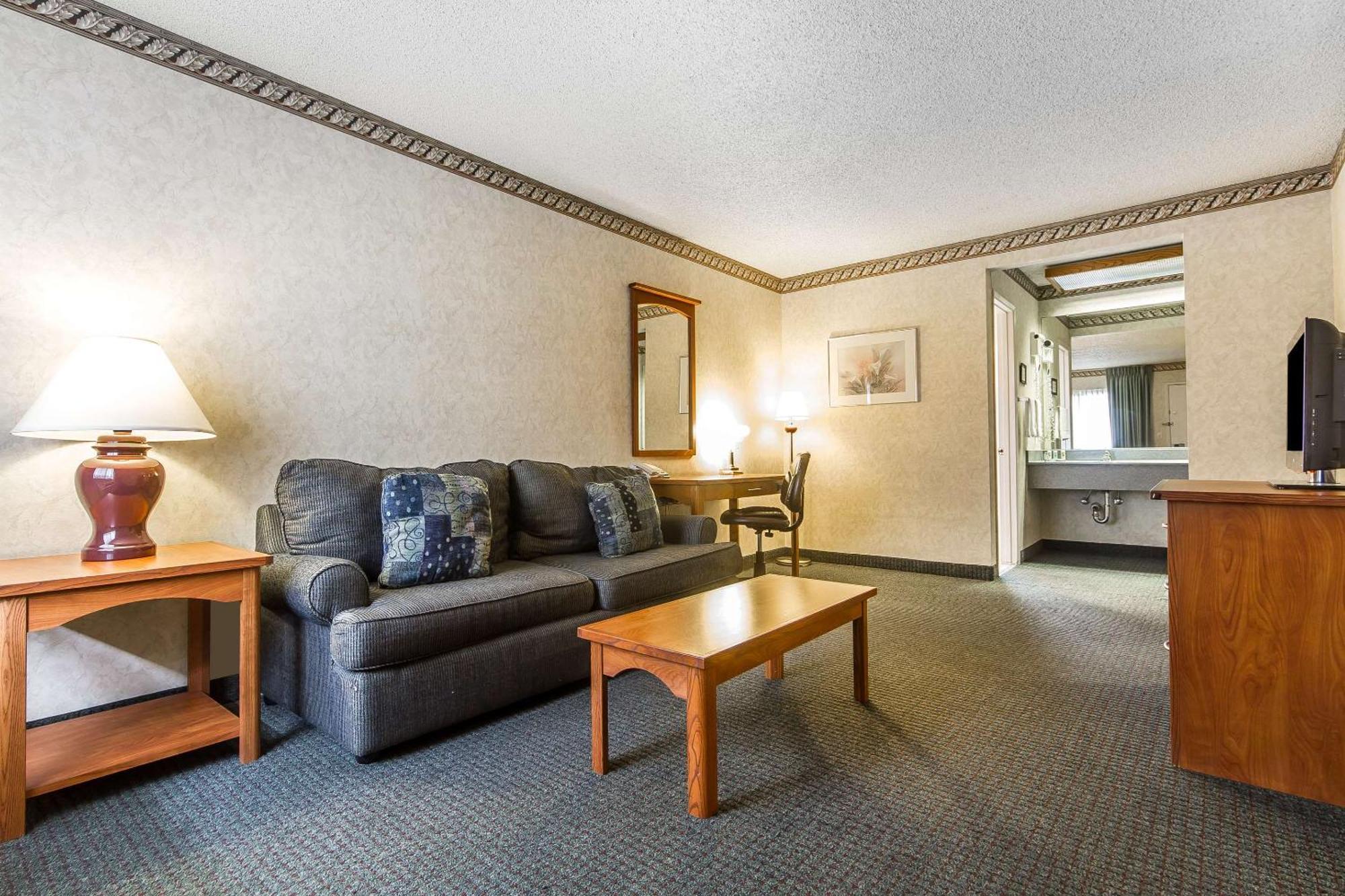 Quality Inn & Suites Silicon Valley Santa Clara Exterior foto
