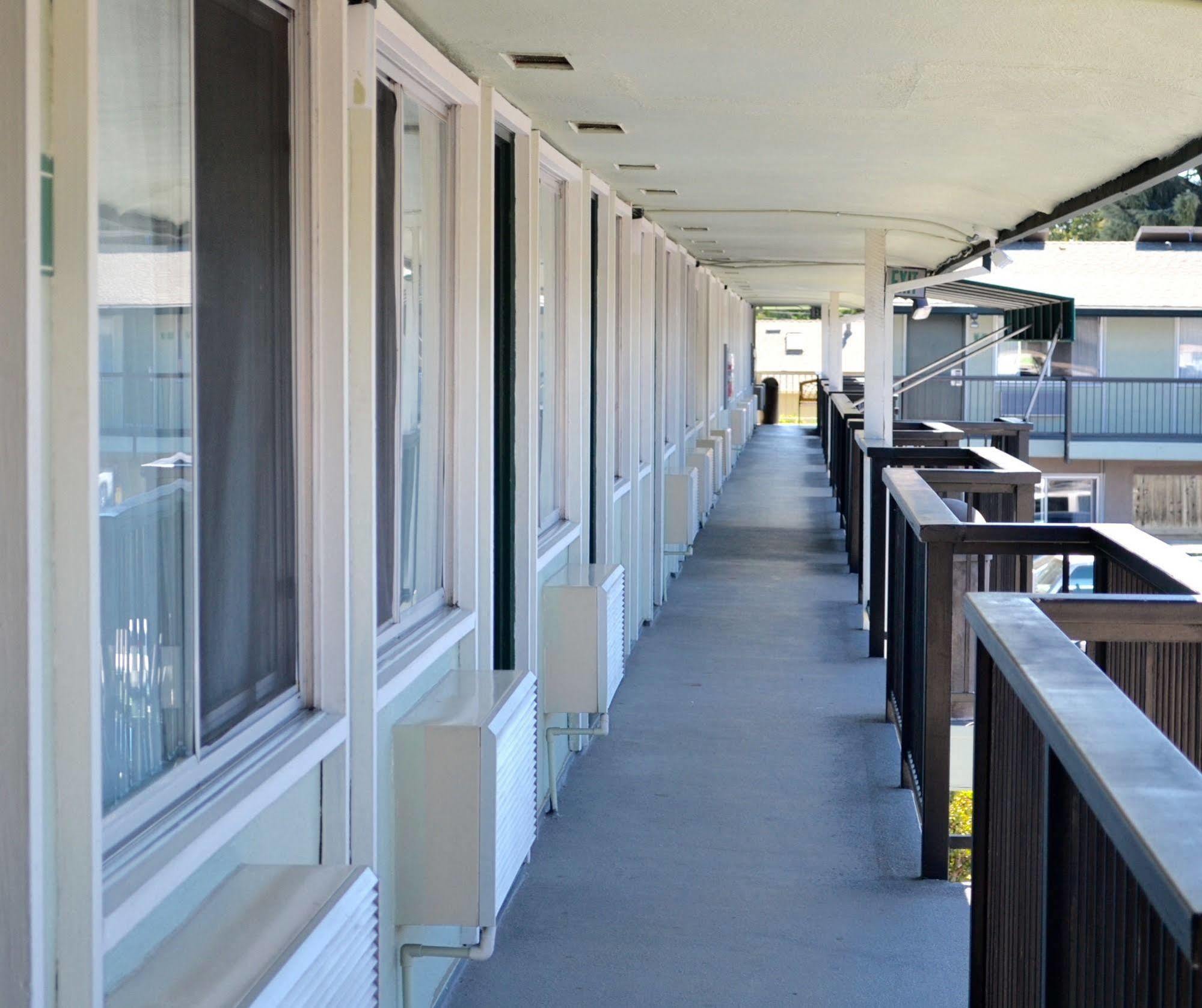 Quality Inn & Suites Silicon Valley Santa Clara Exterior foto